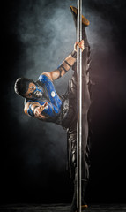 On the pole bodyart Sub-Zero