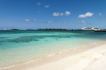Fototapeta na wymiar Nassau City Beach