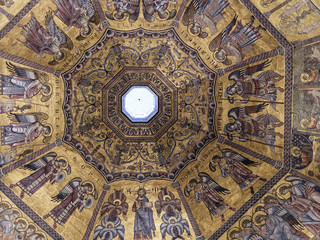 Fototapeta na wymiar Magnificent mosaic ceiling of the Baptistry of San Giovanni, Florence