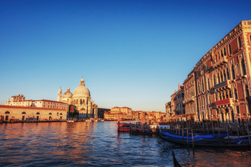Fototapeta na wymiar Cityscape Venice is a very famous tourist