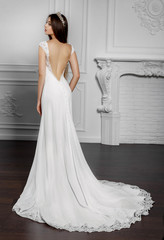 Beautiful fashion bride in luxury wedding dress