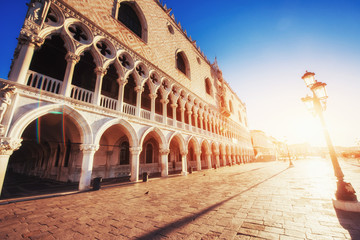 Obraz premium St Mark's Square and Campanile bell