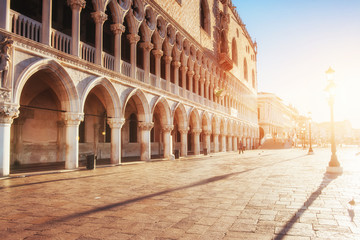 Fototapeta premium St Mark's Square and Campanile bell
