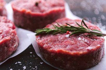the formation of ground beef for grilling burger