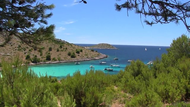 Kornati zatoka. Narodowy Park Kornati w Chorwacji. Widok na zatokę