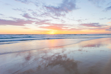 Fototapeta na wymiar A sunrise over the ocean