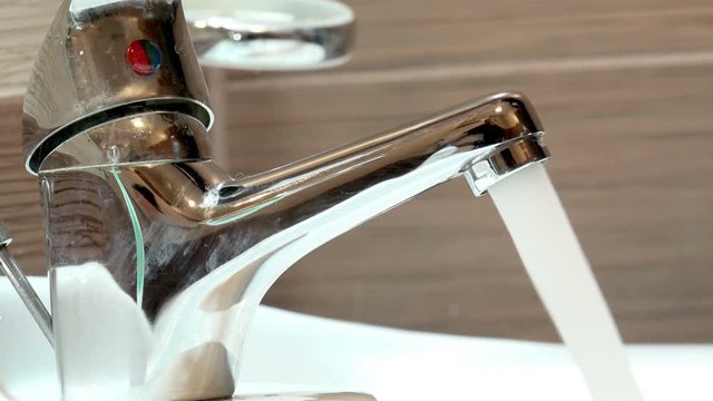 Luxury bath tub and faucet 