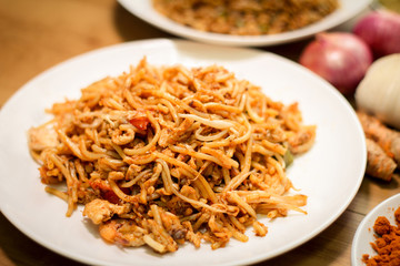 Fried noodles are delicious and healthy dish