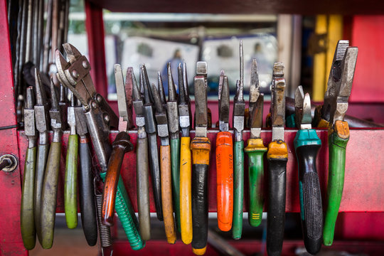 Assortment of pliers 