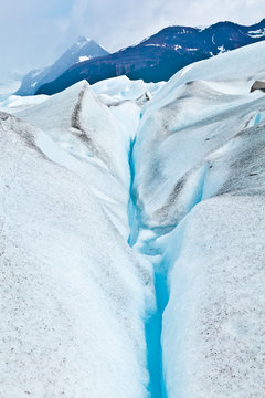 Gletscherspalte auf dem Perito Moreno in Patagonien