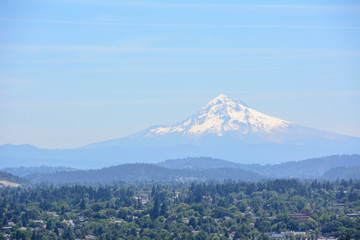 Fototapeta premium Portland and Mount Hood Panorama. Portland, Oregon, USA.