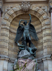 Fototapeta premium Fountain Saint Michel in Paris, France