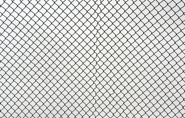 Mesh wire fence against snow.