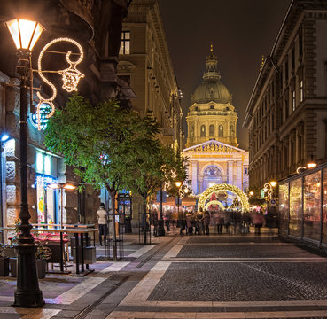 Road to the Christmas Fair in Budapest