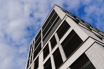 Modernes Bürogebäude - Fassade