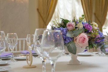 wedding flower arrangement
