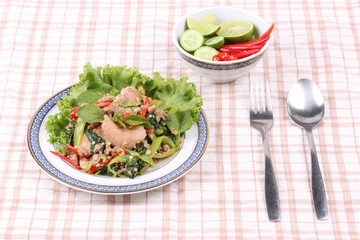 Fried spicy basil with minced pork topped lettuce.
