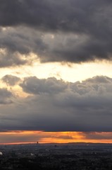 覗く太陽