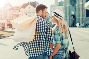 Couple in shopping