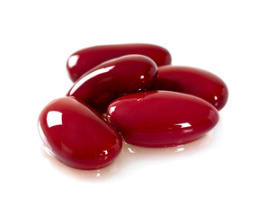cooked kidney beans on a white background