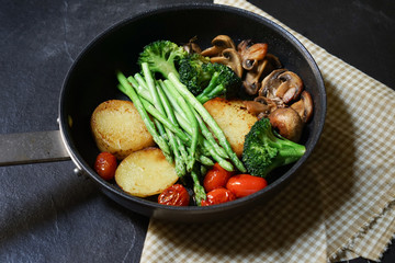 Vegetable gill on pan