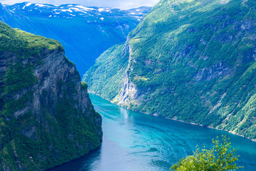 Naklejka na ściany i meble Geiranger fjord scenic view