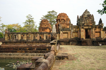 Fototapeta premium Prasat Mueang Tam Stone Sanctuary