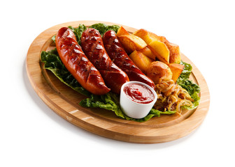Grilled sausages and vegetables 