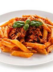 Penne with meat, tomato sauce and vegetables 