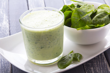 spinach salad cocktail vitamins benefit health.

