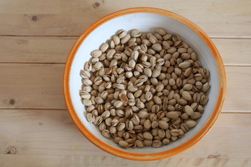 Schüssel mit Pistazien