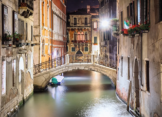 Obraz na płótnie Canvas Venice at night