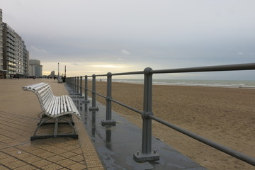 Banc sur la digue