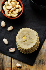 Cashew butter cookies with pistachios