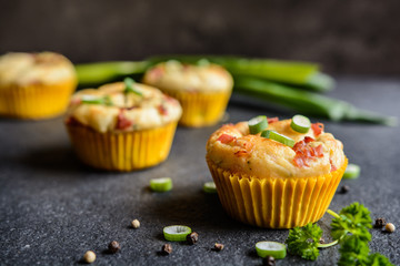 Salty bacon muffins with onion
