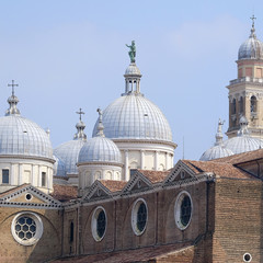 Obraz premium PADOVA, ITALY - JULY, 9, 2016: St. Anthony Cathedral in Padova, Italy