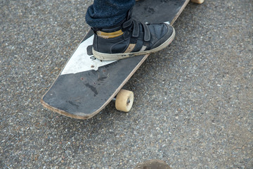 Fototapeta na wymiar go skateboarding