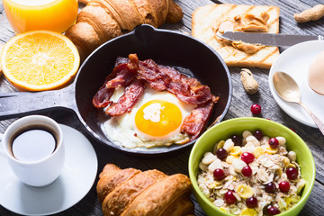 Breakfast with eggs