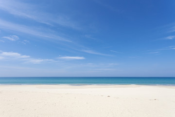 Fototapeta na wymiar beautiful beach and tropical sea for summer and travel background.