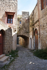 Fototapeta na wymiar Street in old city of Rhodes, Greece 
