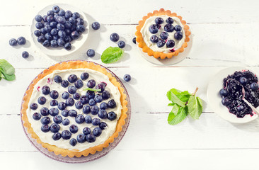 Tarts with blueberries