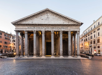 Obraz na płótnie Canvas Nobody at Pantheon at sunrise, Rome, Italy