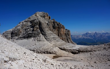 Felsiger Berg Gipfel in den Dolomiten / Piz Pisciadu / Sella