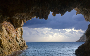 Fototapeta na wymiar Grottos at coast
