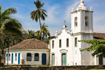 Fototapeta premium View of colonial church Igreja Nossa Senhora das Dores, Paraty, Brazil