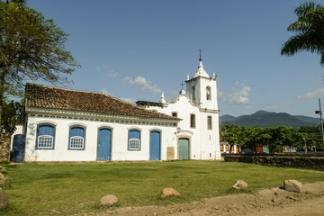 Fototapeta premium View of colonial church Igreja Nossa Senhora das Dores, Paraty, Brazil