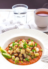 Stewed kohlrabi cabbage with lime and tomato sause