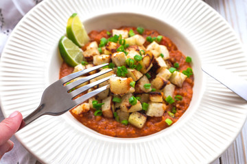 Stewed kohlrabi cabbage with lime and tomato sause