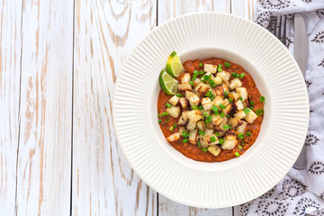 Stewed kohlrabi cabbage with lime and tomato sause