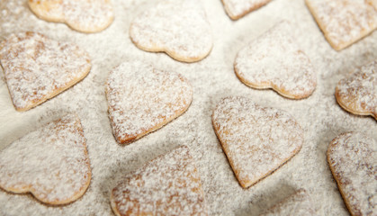 fabrication de biscuits en coeur